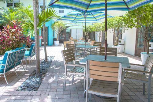 Dorchester Hotel & Suites, Miami