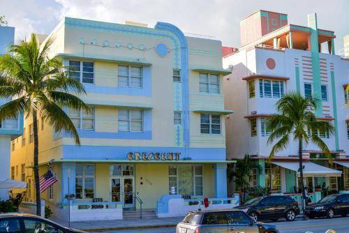 Crescent Resort On South Beach, Miami