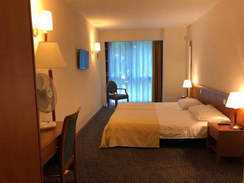 Le Cénacle, Geneva