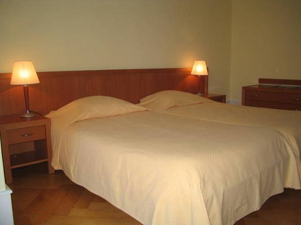 Le Cénacle, Geneva