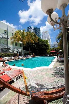 Dorchester Hotel & Suites, Miami